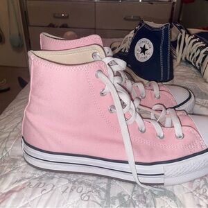 Pink slight platform converse